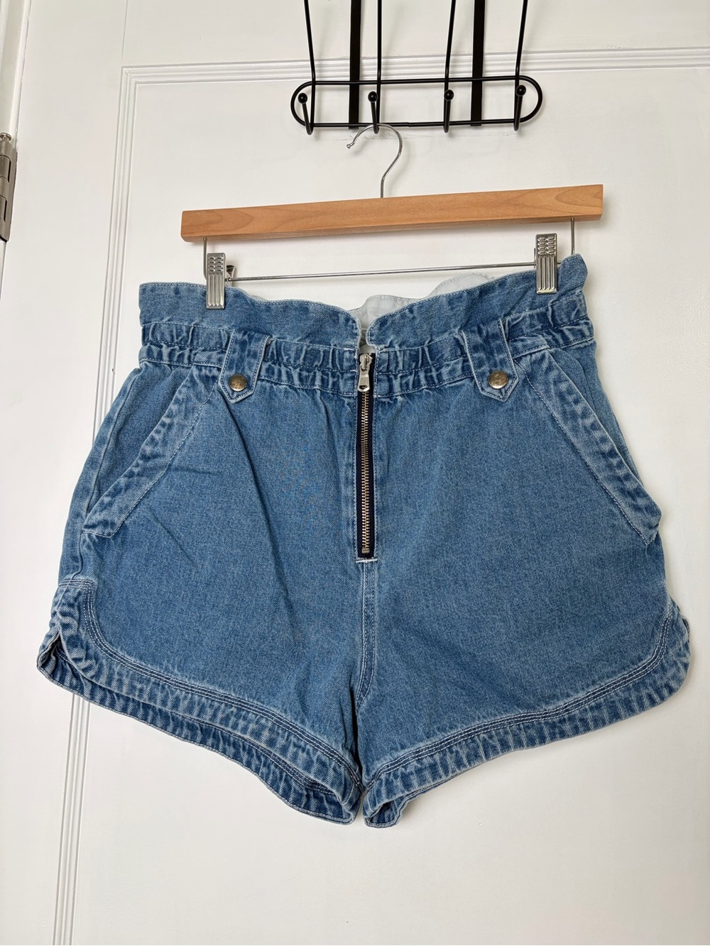 Sea Alyssa Paperbag Denim Shorts 8 - Picture 11 of 16